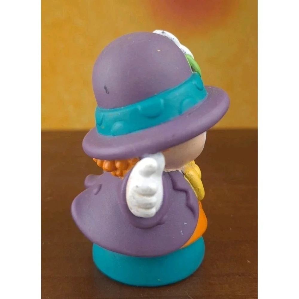 Fisher Price Little People Clown Smiley Circus 1997 Purple Coat